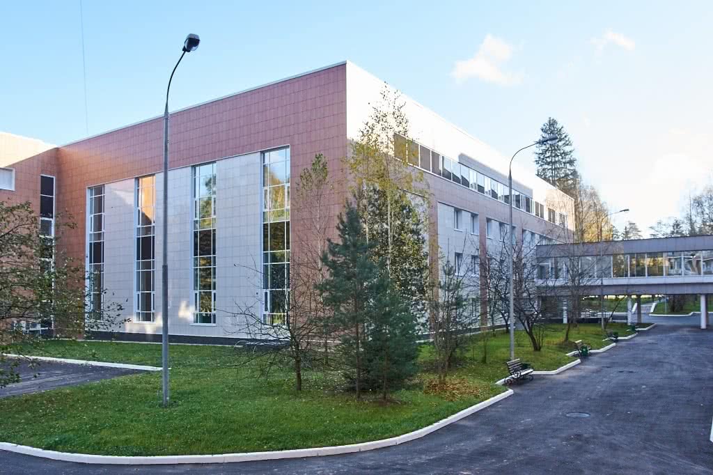 04 апреля 2019 года состоялось торжественное открытие Лечебного корпуса в Центре реабилитации.